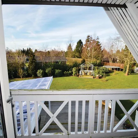 Three-bedroom Holiday In Vaggerlose *